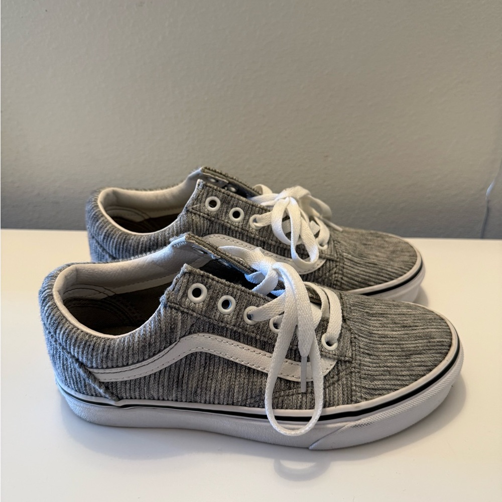 Vans Gray and White Sneakers Classic Skate Style